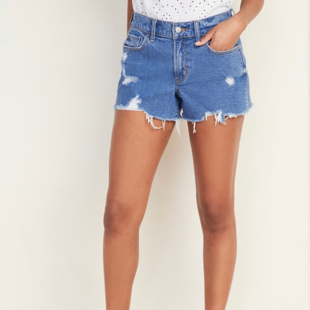 Distressed mid-rise boyfriend jean shorts